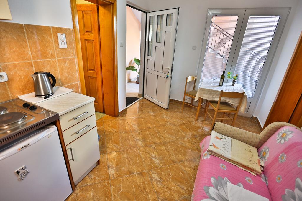 Apartments Vitic Sutomore Pokoj fotografie